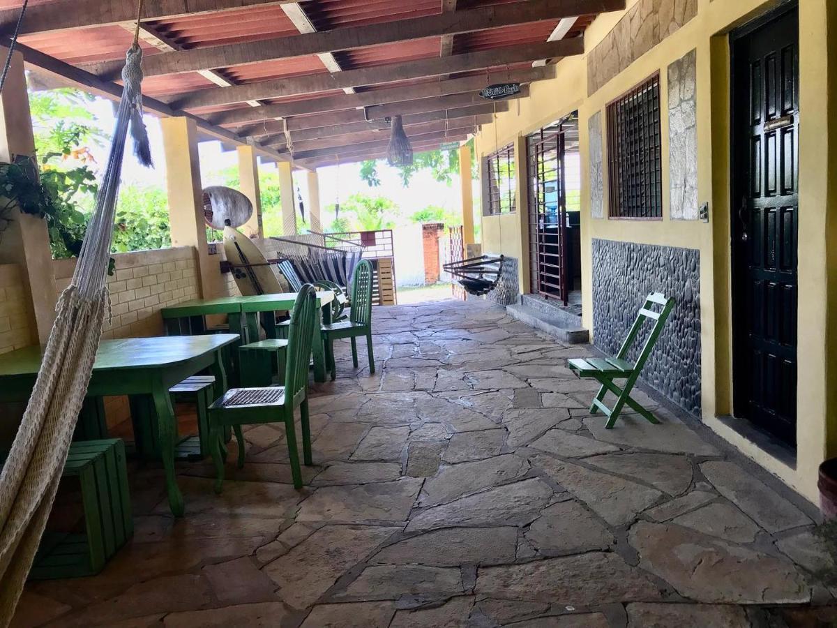 Bananoz Surfhouse Bed and Breakfast Transito Esterno foto